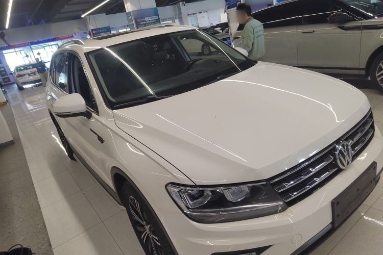 Used Volkswagen Tiguan L 2019 330TSI Automatic Two-Wheel Drive Panoramic Comfort Edition China V Standard Exterior 1