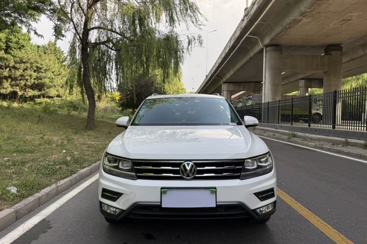 Used Volkswagen Tiguan L 2019 Revised 330TSI Automatic Two-Wheel Drive Smart & Luxury Edition China VI Standard Exterior 1