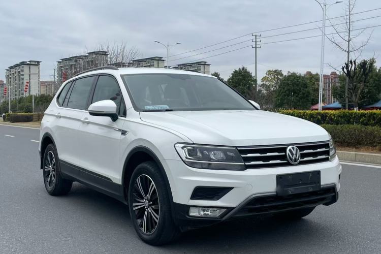 Used Volkswagen Tiguan L 2019 330TSI Automatic Two-Wheel Drive Luxury Edition China V Standard Exterior 1