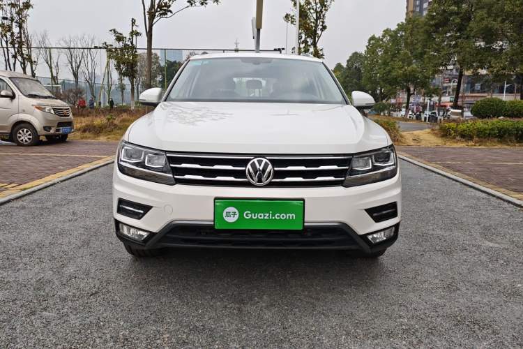 Used Volkswagen Tiguan L 2019 330TSI Automatic Two-Wheel Drive Panoramic Comfort Edition China VI Standard Exterior 1