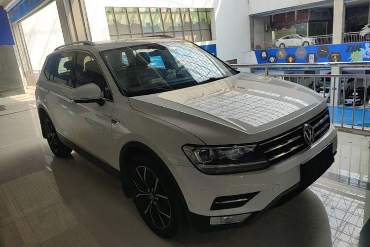 Used Volkswagen Tiguan L 2019 Revised 330TSI Automatic Two-Wheel Drive Smart & Luxury Edition China VI Standard Exterior 1