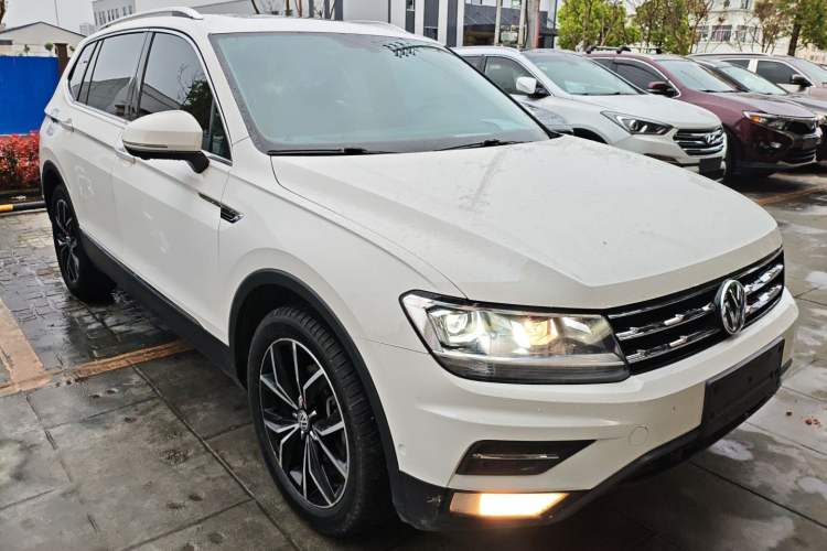Used Volkswagen Tiguan L 2019 330TSI Automatic Two-Wheel Drive Smart Luxury Version China V Emission Standard Exterior 1