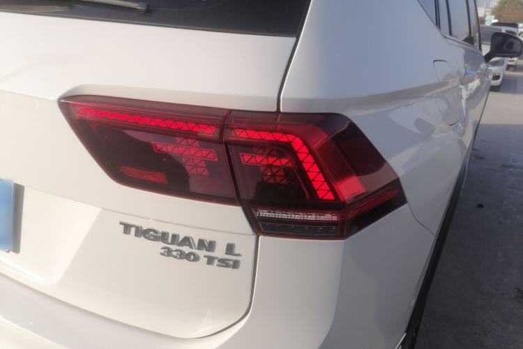 Used Volkswagen Tiguan L 2019 Restyled 330TSI Automatic Two-Wheel Drive R-Line Flagship Version China VI Standard Exterior 1