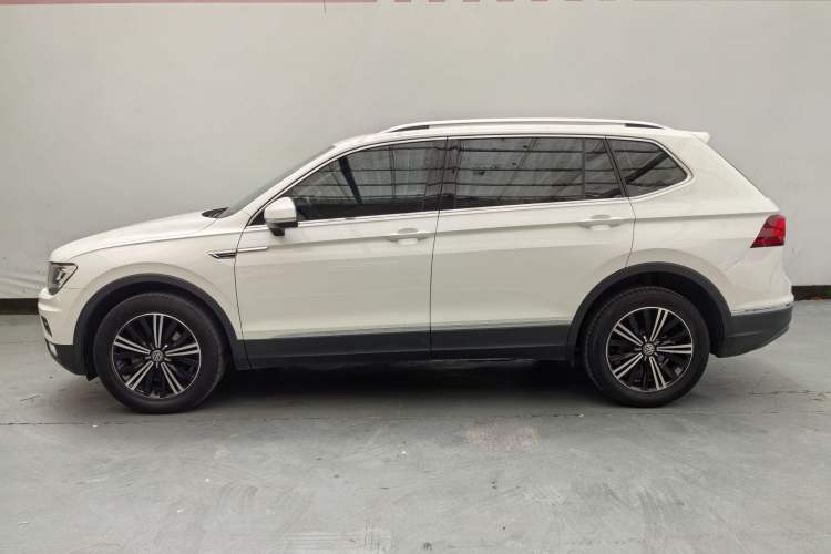 Used Volkswagen Tiguan L 2019 330TSI Automatic Two-Wheel Drive Panoramic Comfort Edition China V Standard Exterior 12