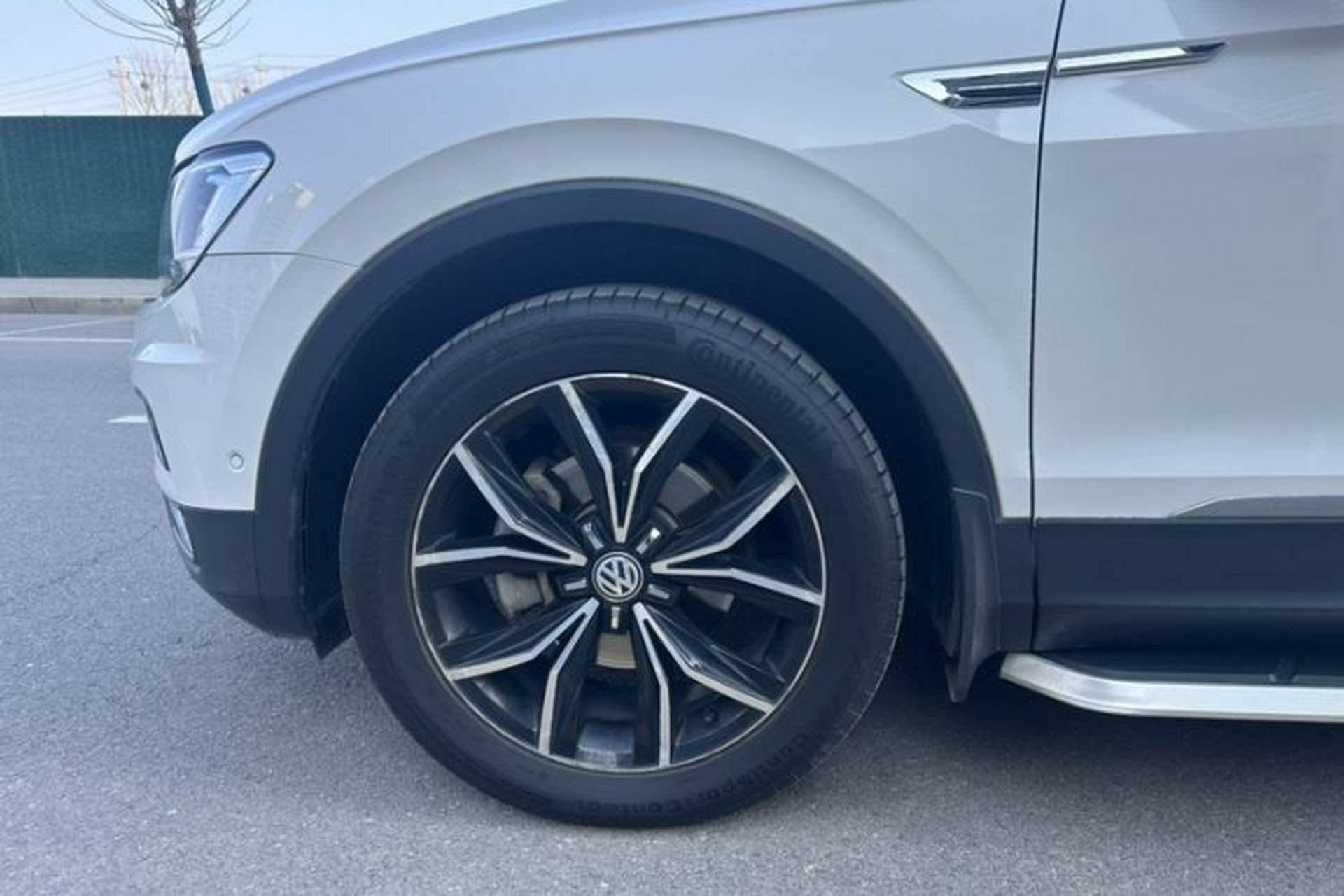 Used Volkswagen Tiguan L 2019 330TSI Automatic Two-Wheel Drive Smart Luxury Version China VI Standard Exterior 2