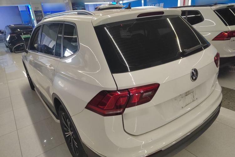 Used Volkswagen Tiguan L 2019 330TSI Automatic Two-Wheel Drive Panoramic Comfort Edition China V Standard Exterior 2