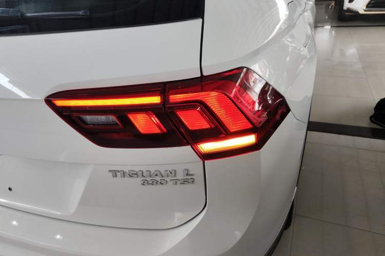 Used Volkswagen Tiguan L 2019 Updated Version 330TSI Automatic Two-Wheel Drive Panoramic Comfort Edition China VI Standard Exterior 2