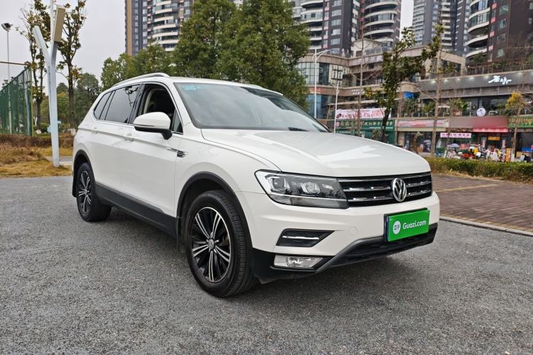 Used Volkswagen Tiguan L 2019 330TSI Automatic Two-Wheel Drive Panoramic Comfort Edition China VI Standard Exterior 2
