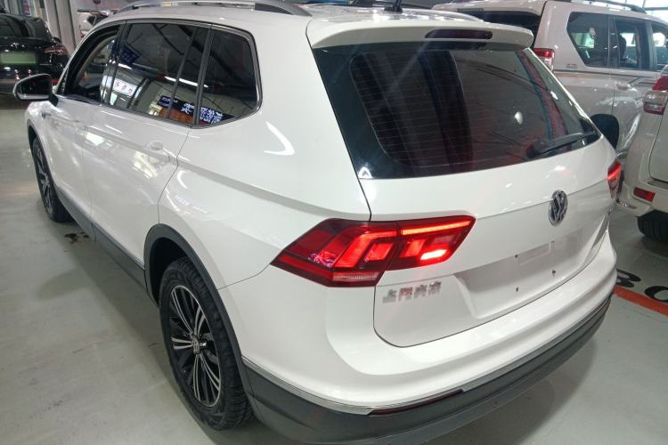 Used Volkswagen Tiguan L 2019 Updated Version 330TSI Automatic Two-Wheel Drive Panoramic Comfort Edition China VI Standard Exterior 2