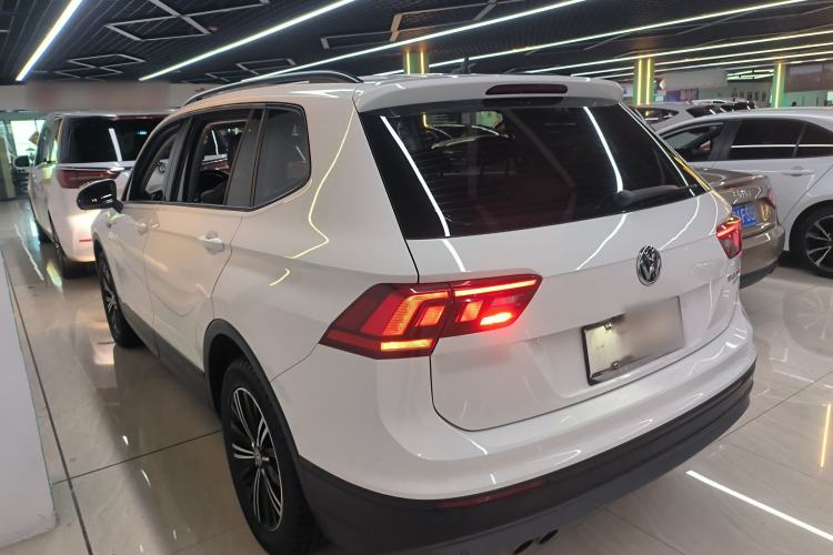 Used Volkswagen Tiguan L 2019 330TSI Automatic Two-Wheel Drive Luxury Edition China V Standard Exterior 2