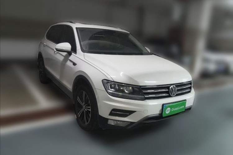 Used Volkswagen Tiguan L 2019 330TSI Automatic Two-Wheel Drive Panoramic Comfort Edition China V Standard Exterior 2