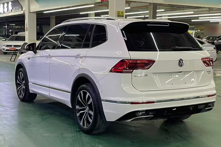 Used Volkswagen Tiguan L 2019 Restyled 330TSI Automatic Two-Wheel Drive R-Line Flagship Version China VI Standard Exterior 3