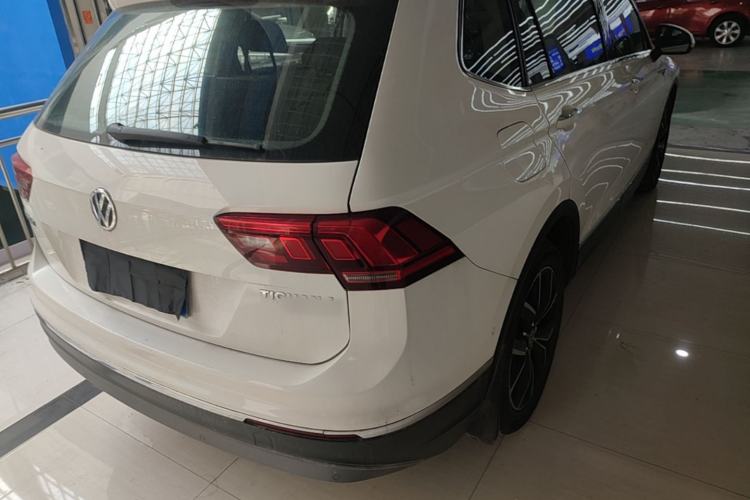 Used Volkswagen Tiguan L 2019 Revised 330TSI Automatic Two-Wheel Drive Smart & Luxury Edition China VI Standard Exterior 3