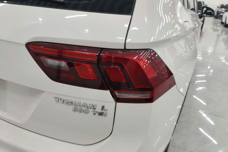 Used Volkswagen Tiguan L 2019 Revised 330TSI Automatic Two-Wheel Drive Smart & Luxury Edition China VI Standard Exterior 3