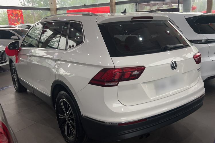 Used Volkswagen Tiguan L 2019 280TSI Automatic Two-Wheel Drive Panoramic Comfort Edition China V Standard Exterior 4