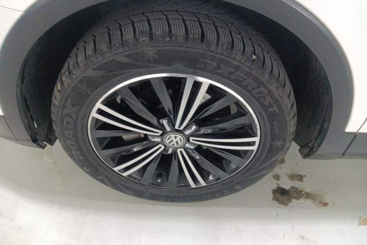 Used Volkswagen Tiguan L 2019 Updated Version 330TSI Automatic Two-Wheel Drive Panoramic Comfort Edition China VI Standard Exterior 4