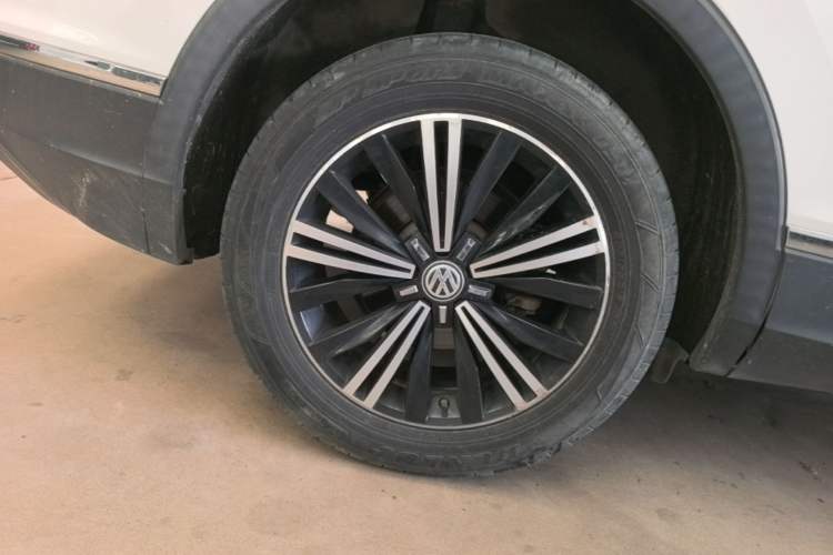 Used Volkswagen Tiguan L 2019 Updated Version 330TSI Automatic Two-Wheel Drive Panoramic Comfort Edition China VI Standard Exterior 5