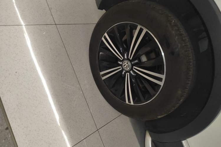 Used Volkswagen Tiguan L 2019 330TSI Automatic Two-Wheel Drive Panoramic Comfort Edition China V Standard Exterior 5