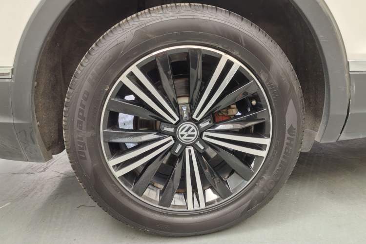 Used Volkswagen Tiguan L 2019 330TSI Automatic Two-Wheel Drive Panoramic Comfort Edition China V Standard Exterior 5