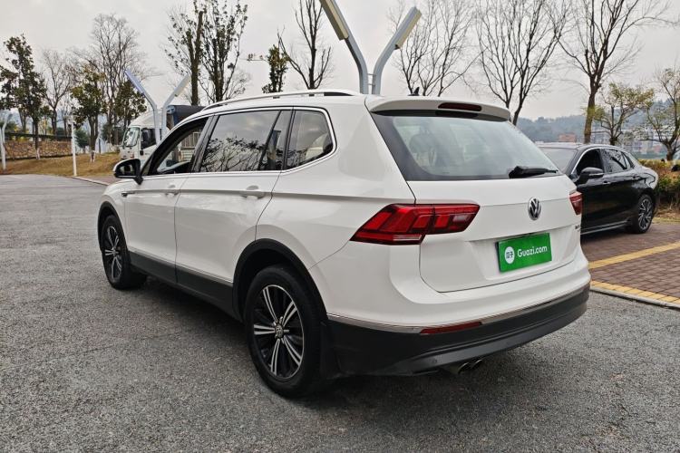 Used Volkswagen Tiguan L 2019 330TSI Automatic Two-Wheel Drive Panoramic Comfort Edition China VI Standard Exterior 5
