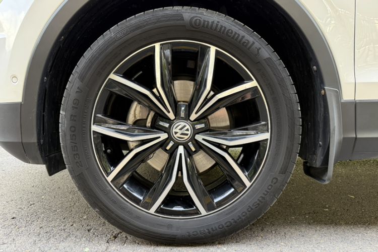 Used Volkswagen Tiguan L 2019 Revised 330TSI Automatic Two-Wheel Drive Smart & Luxury Edition China VI Standard Exterior 6