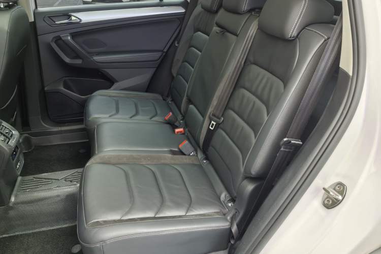 Used Volkswagen Tiguan L 2019 330TSI Automatic Two-Wheel Drive Panoramic Comfort Edition China V Standard Exterior 6