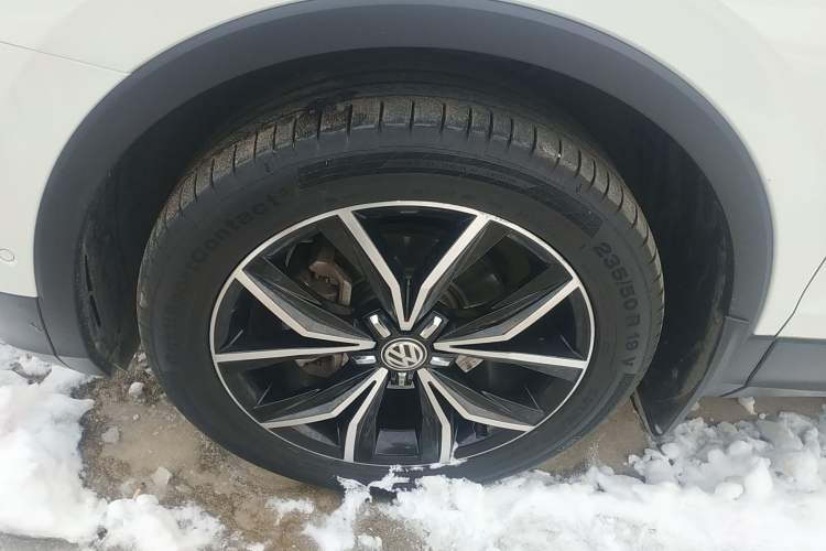 Used Volkswagen Tiguan L 2019 Revised 330TSI Automatic Two-Wheel Drive Smart & Luxury Edition China VI Standard Exterior 7