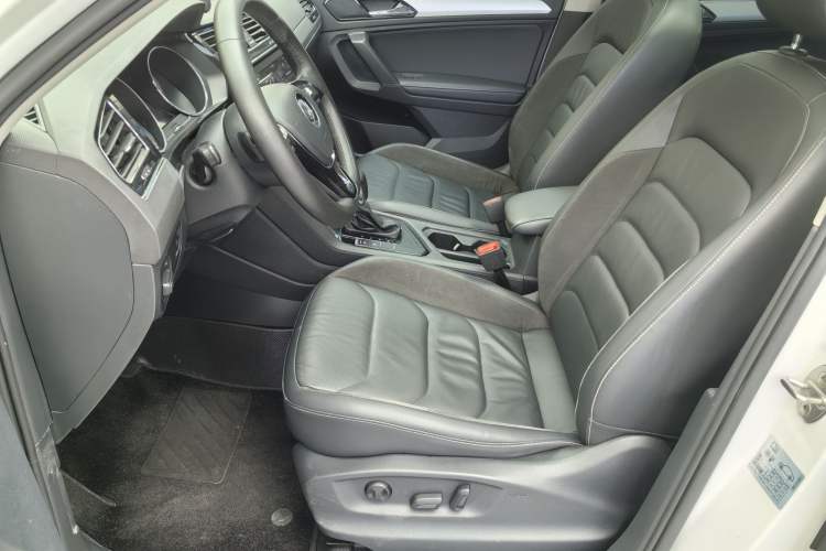 Used Volkswagen Tiguan L 2019 330TSI Automatic Two-Wheel Drive Panoramic Comfort Edition China V Standard Exterior 7