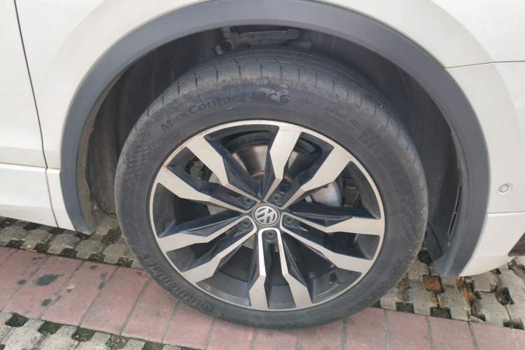 Used Volkswagen Tiguan L 2019 330TSI Automatic Two-Wheel Drive R-Line Flagship Model China VI Standard Exterior 7