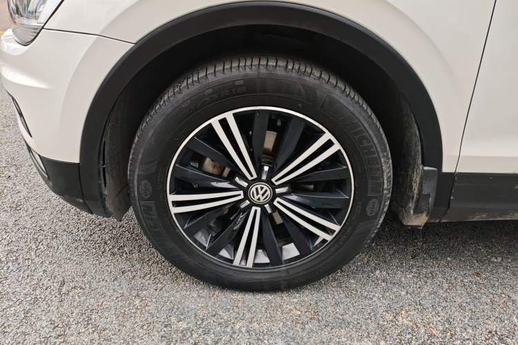Used Volkswagen Tiguan L 2019 330TSI Automatic Two-Wheel Drive Panoramic Comfort Edition China VI Standard Exterior 8