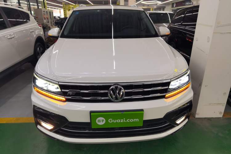 Used Volkswagen Tiguan L 2019 Restyled 330TSI Automatic Two-Wheel Drive R-Line Flagship Version China VI Standard Front