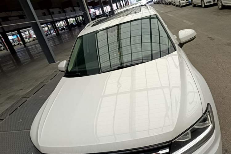 Used Volkswagen Tiguan L 2019 Updated Version 330TSI Automatic Two-Wheel Drive Panoramic Comfort Edition China VI Standard Front