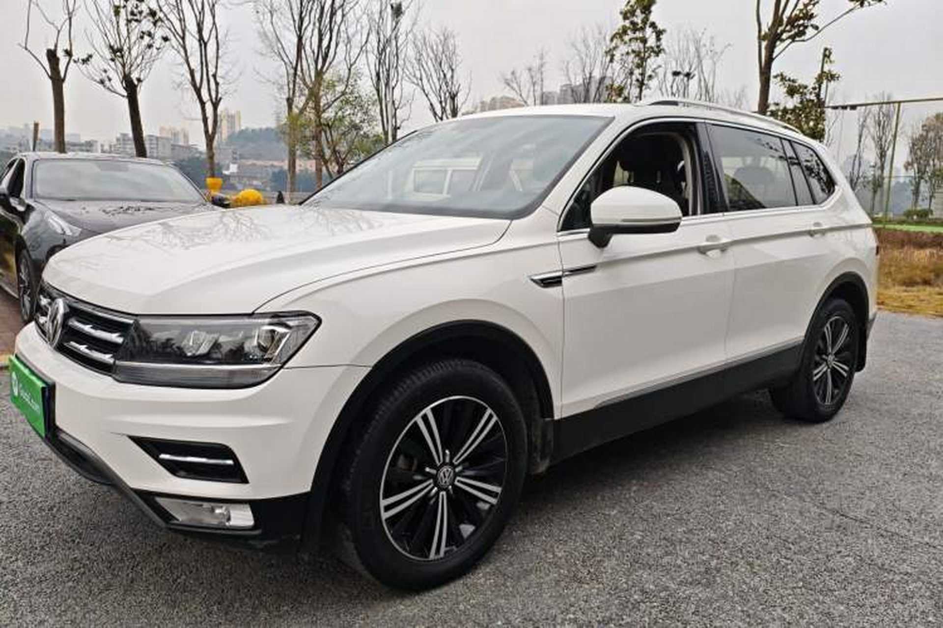 Used Volkswagen Tiguan L 2019 330TSI Automatic Two-Wheel Drive Panoramic Comfort Edition China VI Standard Front Left 45 Deg