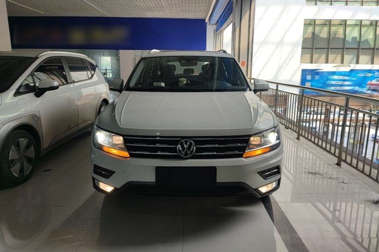 Used Volkswagen Tiguan L 2019 Revised 330TSI Automatic Two-Wheel Drive Smart & Luxury Edition China VI Standard Front