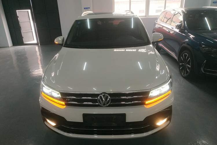 Used Volkswagen Tiguan L 2019 330TSI Automatic Two-Wheel Drive R-Line Flagship Model China VI Standard Front