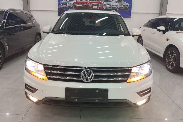 Used Volkswagen Tiguan L 2019 Revised 330TSI Automatic Two-Wheel Drive Smart & Luxury Edition China VI Standard Front