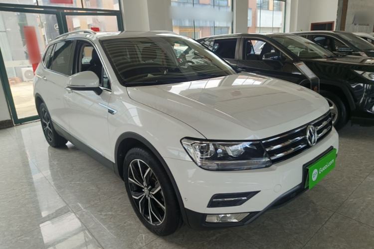 Used Volkswagen Tiguan L 2019 330TSI Automatic Two-Wheel Drive Smart Luxury Version China VI Standard Front Right 45 Deg