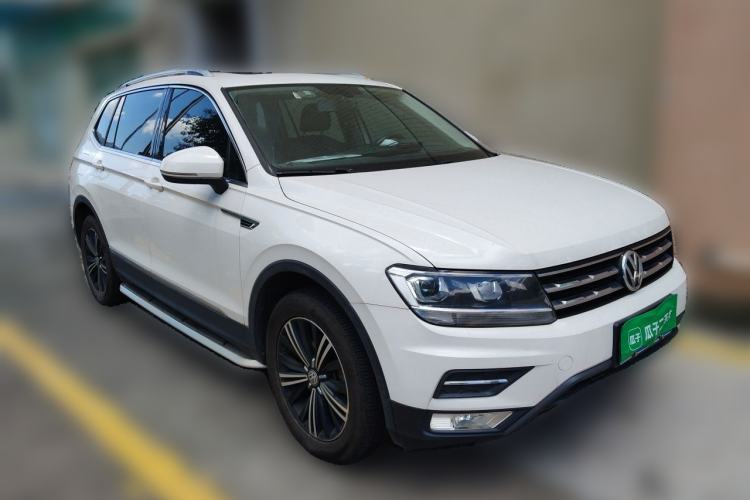 Used Volkswagen Tiguan L 2019 330TSI Automatic Two-Wheel Drive Panoramic Comfort Edition China VI Standard Front Right 45 Deg