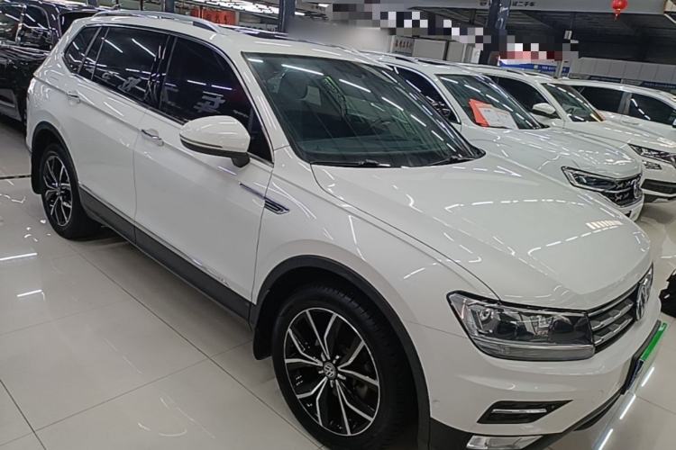 Used Volkswagen Tiguan L 2019 Revised 330TSI Automatic Two-Wheel Drive Smart & Luxury Edition China VI Standard Front Right 45 Deg