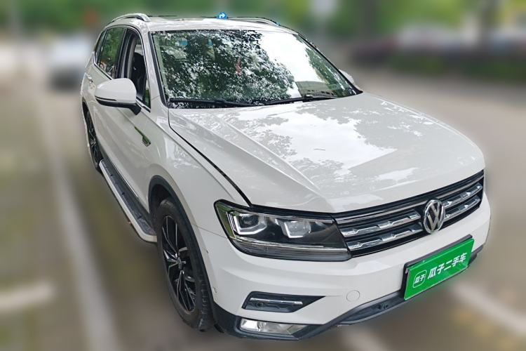 Used Volkswagen Tiguan L 2019 330TSI Automatic Two-Wheel Drive Smart Luxury Version China VI Standard Front Right 45 Deg