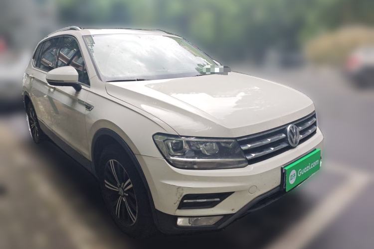 Used Volkswagen Tiguan L 2019 330TSI Automatic Two-Wheel Drive Panoramic Comfort Edition China VI Standard Front Right 45 Deg