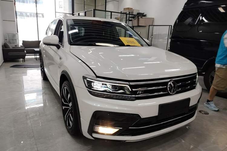 Used Volkswagen Tiguan L 2019 380TSI Automatic All-Wheel Drive R-Line Flagship 7-Seater China VI Standard Front Right 45 Deg