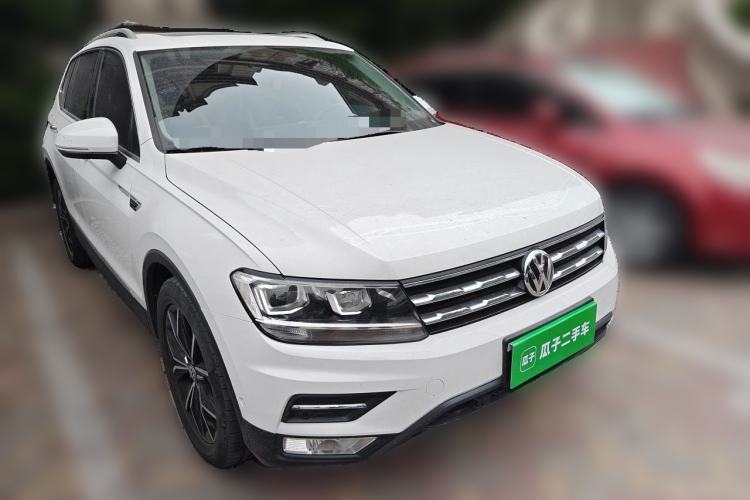 Used Volkswagen Tiguan L 2019 330TSI Automatic Two-Wheel Drive Smart Luxury Version China VI Standard Front Right 45 Deg
