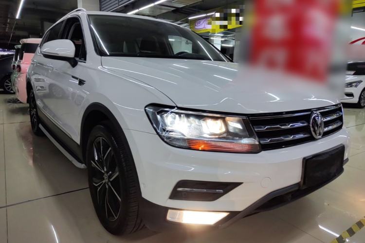 Used Volkswagen Tiguan L 2019 Revised 330TSI Automatic Two-Wheel Drive Smart & Luxury Edition China VI Standard Front Right 45 Deg