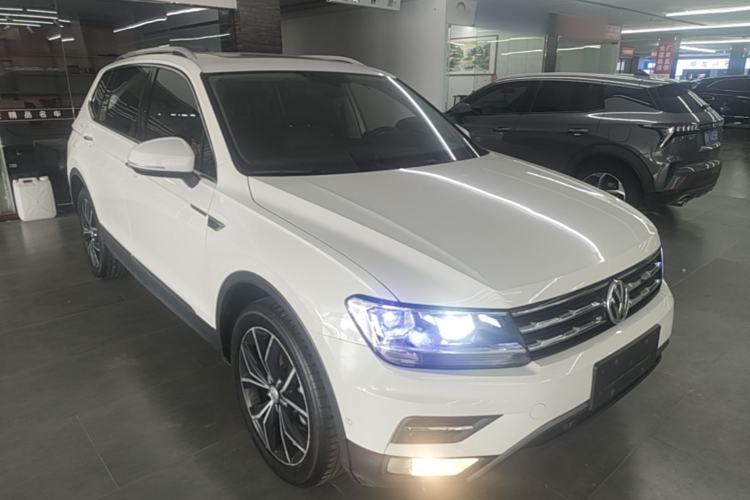 Used Volkswagen Tiguan L 2019 330TSI Automatic Two-Wheel Drive Smart Luxury Version China V Emission Standard Front Right 45 Deg