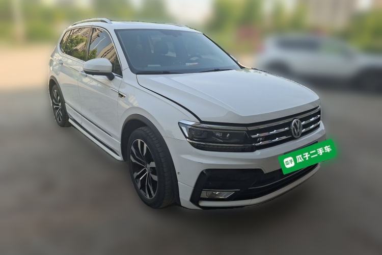 Used Volkswagen Tiguan L 2019 Restyled 330TSI Automatic Two-Wheel Drive R-Line Flagship Version China VI Standard Front Right 45 Deg