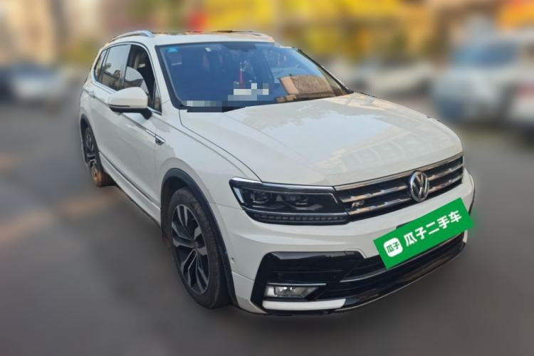Used Volkswagen Tiguan L 2019 330TSI Automatic Two-Wheel Drive R-Line Flagship Model China VI Standard Front Right 45 Deg