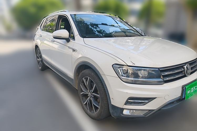 Used Volkswagen Tiguan L 2019 330TSI Automatic Two-Wheel Drive Smart Luxury Version China VI Standard Front Right 45 Deg
