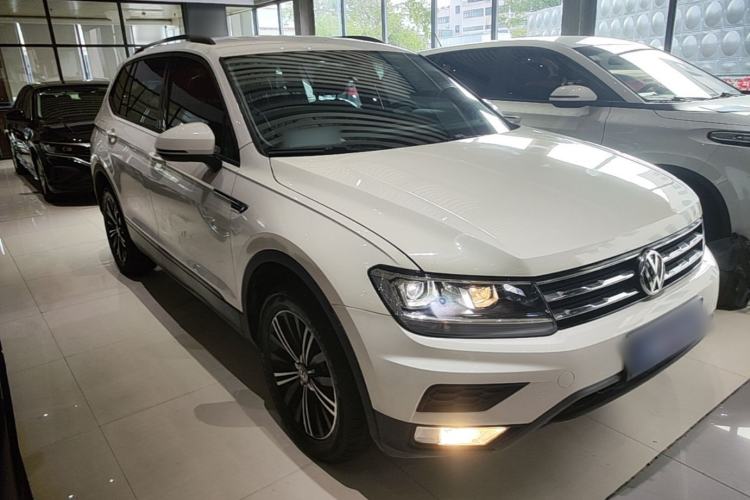 Used Volkswagen Tiguan L 2019 330TSI Automatic Two-Wheel Drive Luxury Edition China VI Standard Front Right 45 Deg