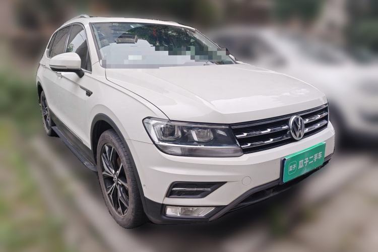 Used Volkswagen Tiguan L 2019 330TSI Automatic Two-Wheel Drive Smart Luxury Version China VI Standard Front Right 45 Deg